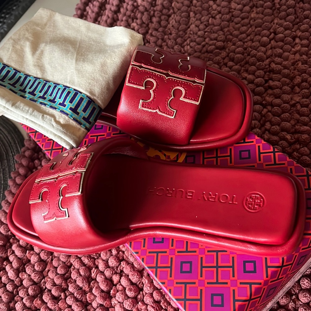 Red double t sport slide - Tory Burch